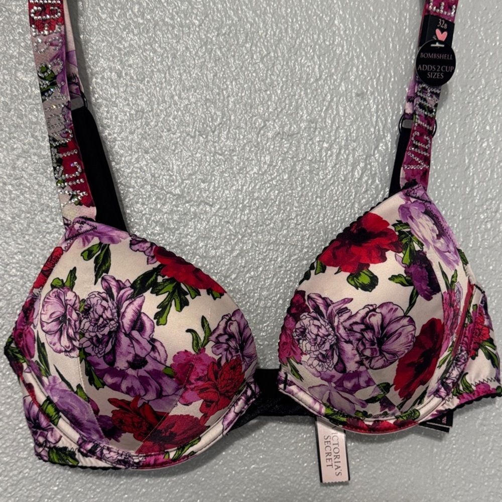 Victoria’s Secret NWT Bombshell Add 2 Cups Push Up Bra Satin Rhinestone 32B